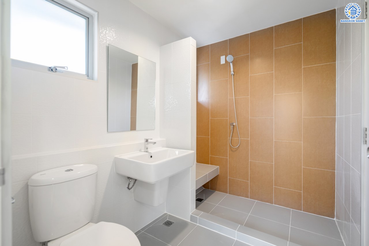 บ้านมือสองตกแต่งใหม่ ม.พฤกษ์ลดา1 บางใหญ่ หลังมุม บนเนื้อที่ 57 ตร.ว. ฟังก์ชัน 3 ห้องนอน 2 ห้องน้ำ 2 ที่จอดรถ ทำเลเดินทางสะดวก เชื่อมต่อถ.กาญจนาภิเษก เพียง 10 นาทีถึงรถไฟฟ้าสายสีม่วง "สถานีคลองบางไผ่" ใกล้เซ็นทรัลเวสต์เกต จองเลย!